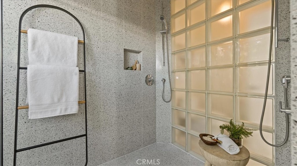 MLS #CV25246972 image #23