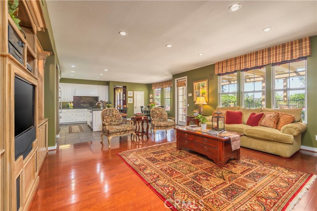 MLS #CV25248243 image #9