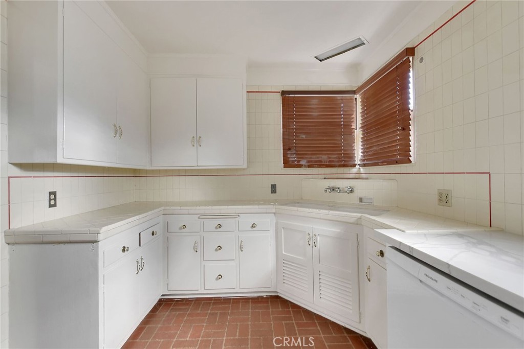 MLS #CV25248373 image #20