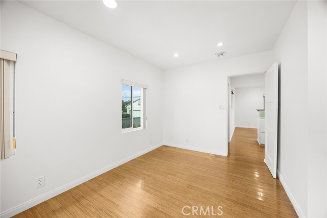 MLS #CV25249307 image #10