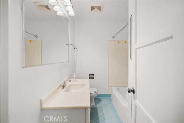 MLS #CV25249307 image #24