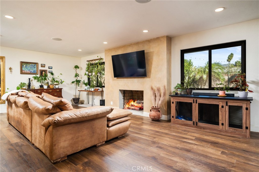 MLS #CV25249449 image #5