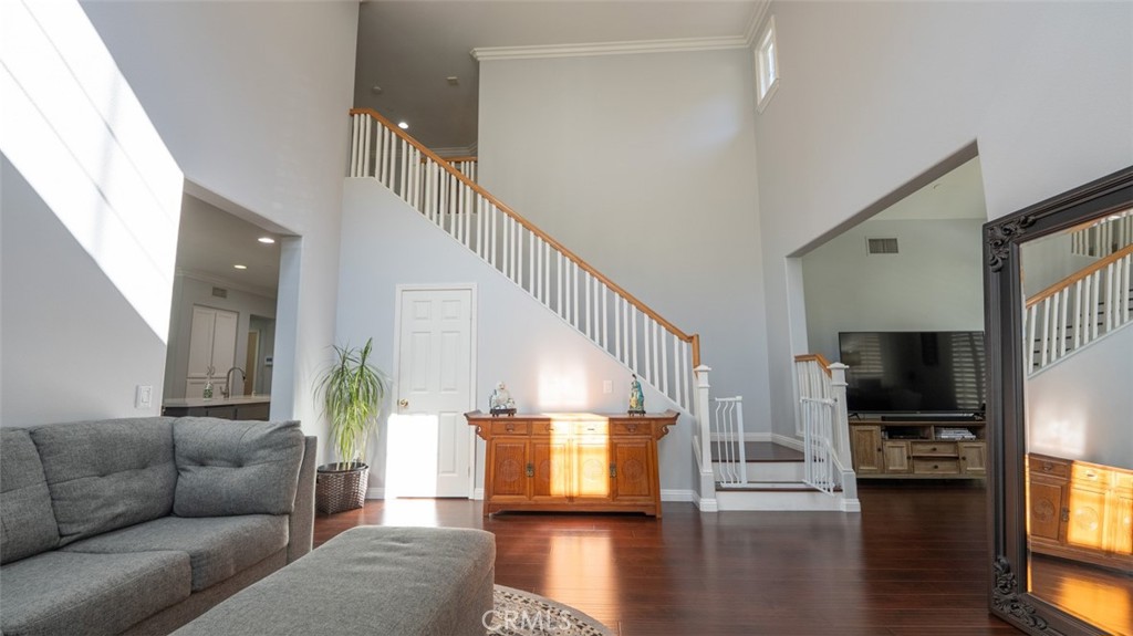 MLS #CV25250479 image #9