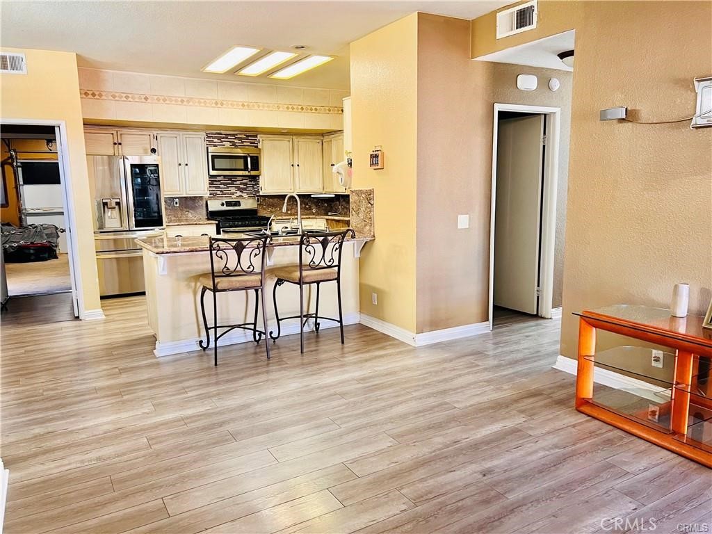 MLS #CV25187504 image #4