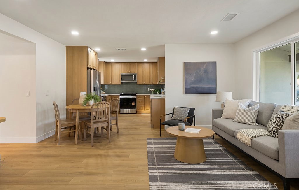 MLS #CV25254861 image #2