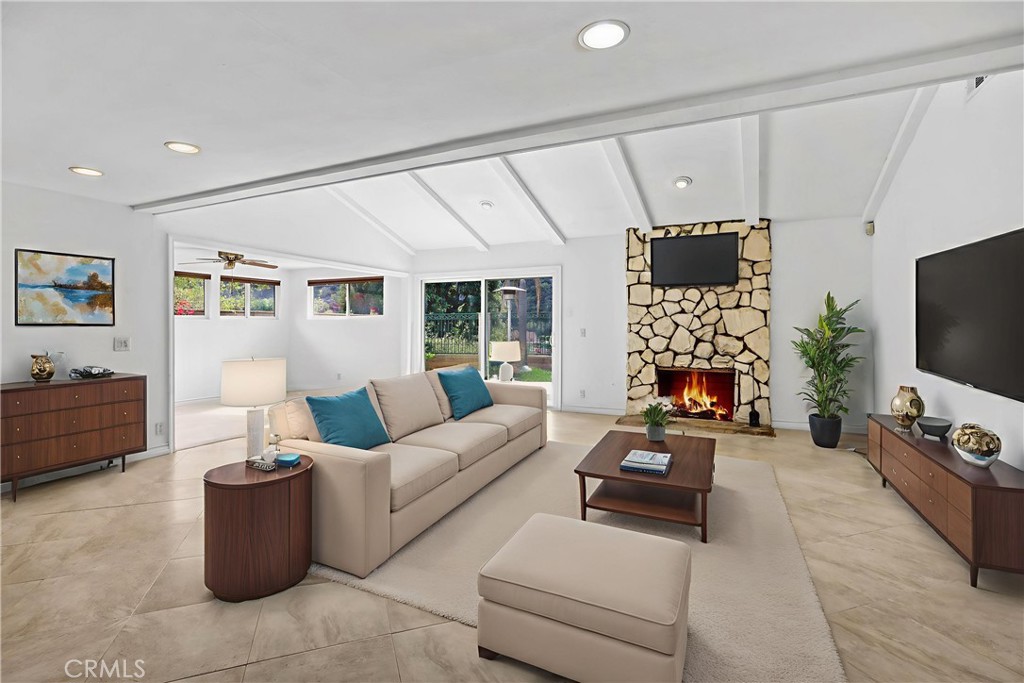 MLS #CV25255172 image #5