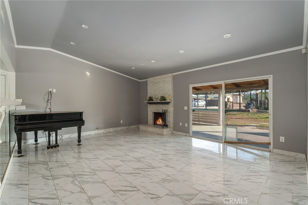 MLS #CV25259235 image #16