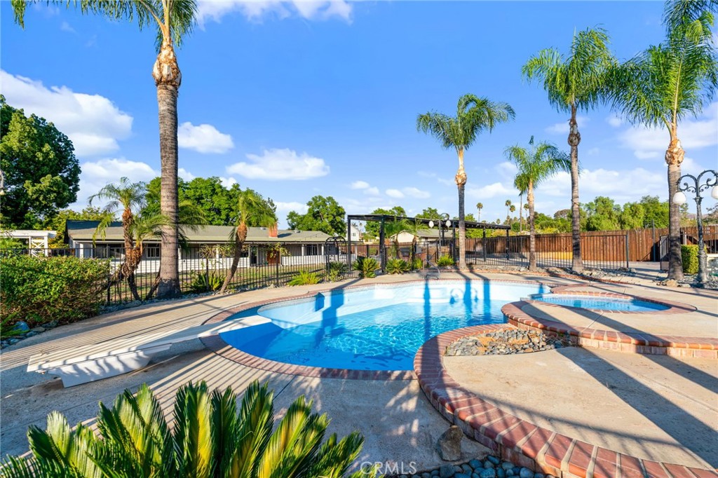 MLS #CV25259235 image #34