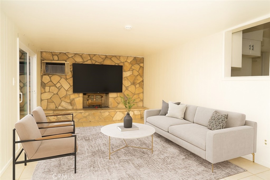 MLS #CV25259305 image #1