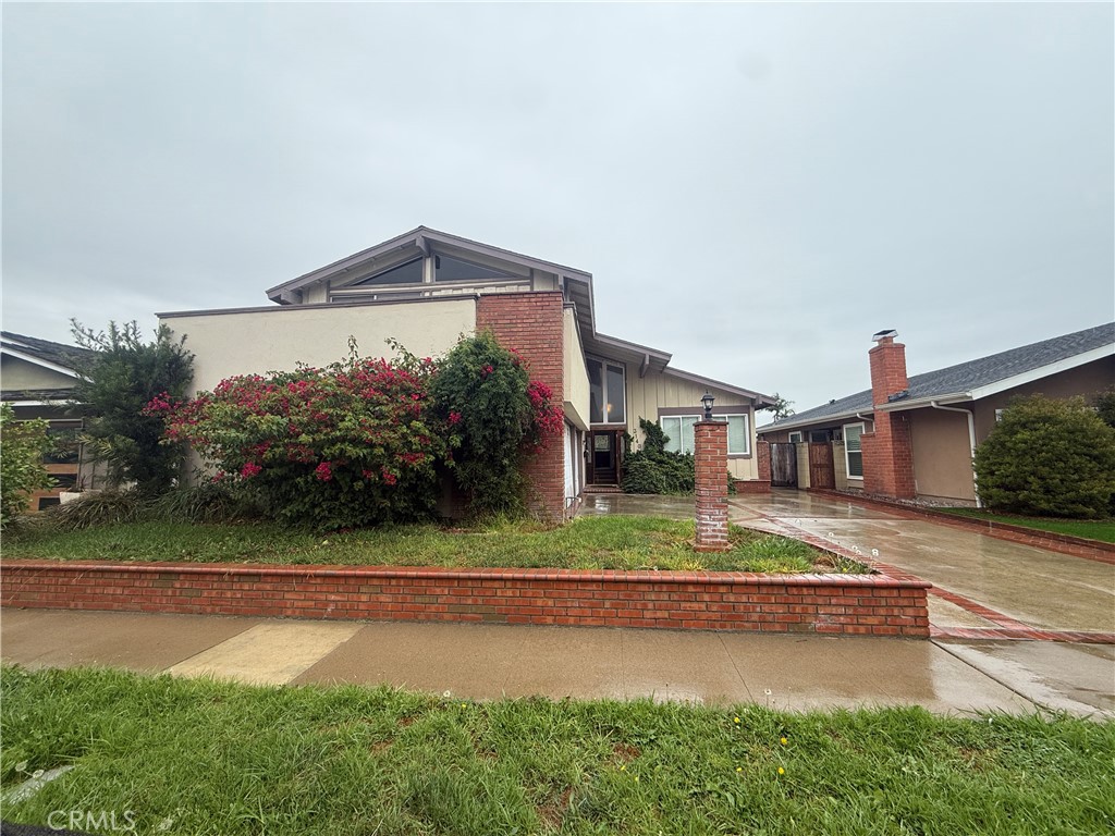 MLS #CV25259942 image #0