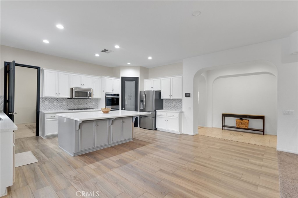 MLS #CV25260033 image #11