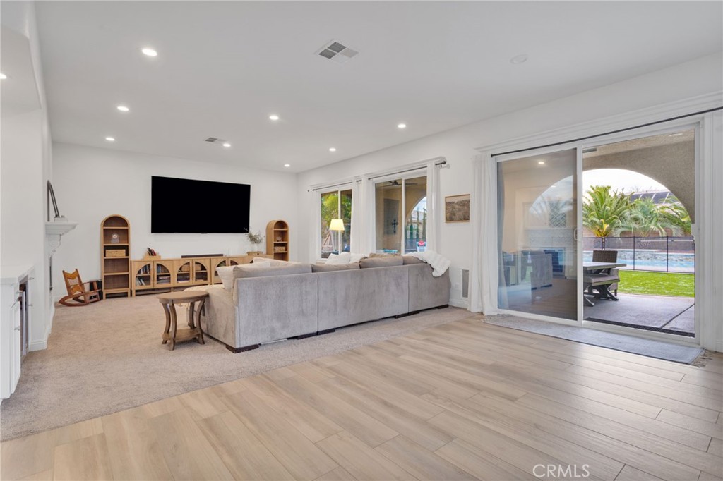 MLS #CV25260033 image #12