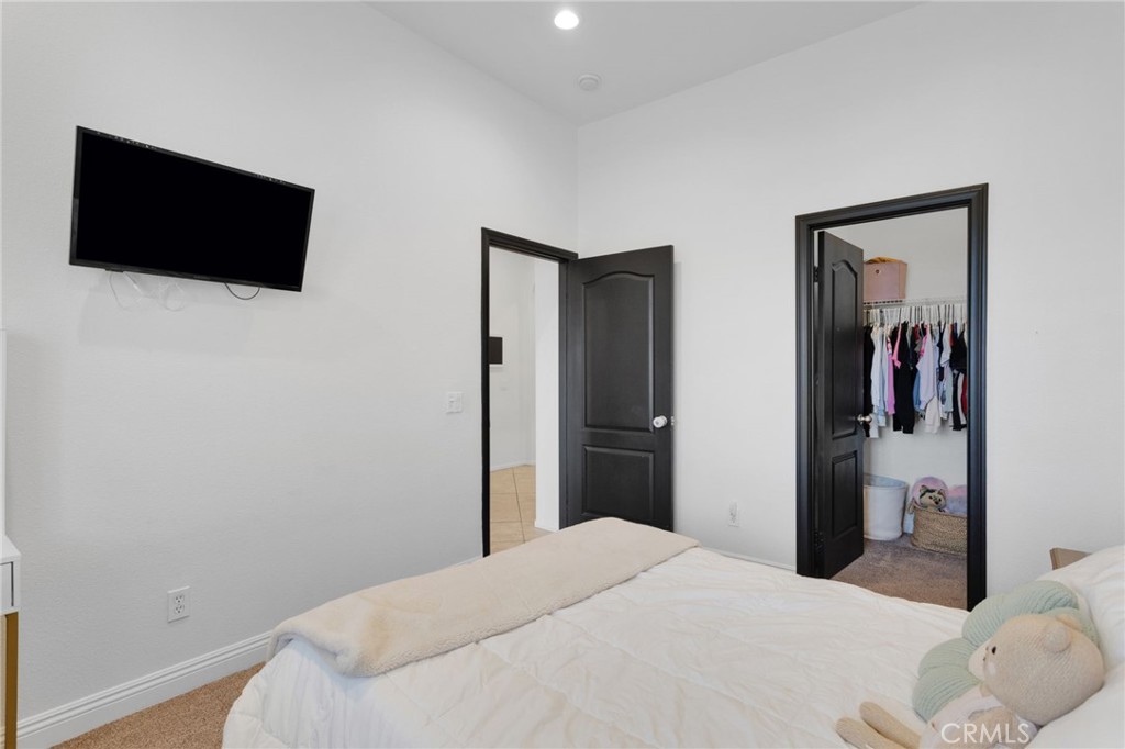 MLS #CV25260033 image #38