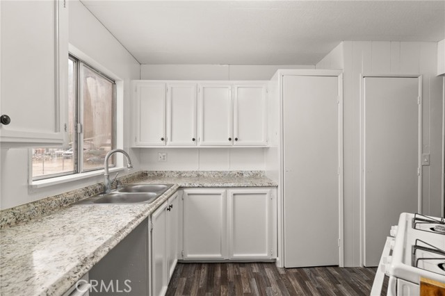 MLS #CV25261813 image #14