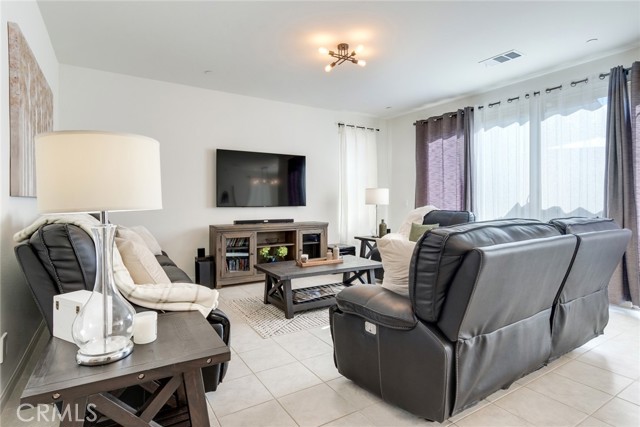 MLS #CV25261834 image #6