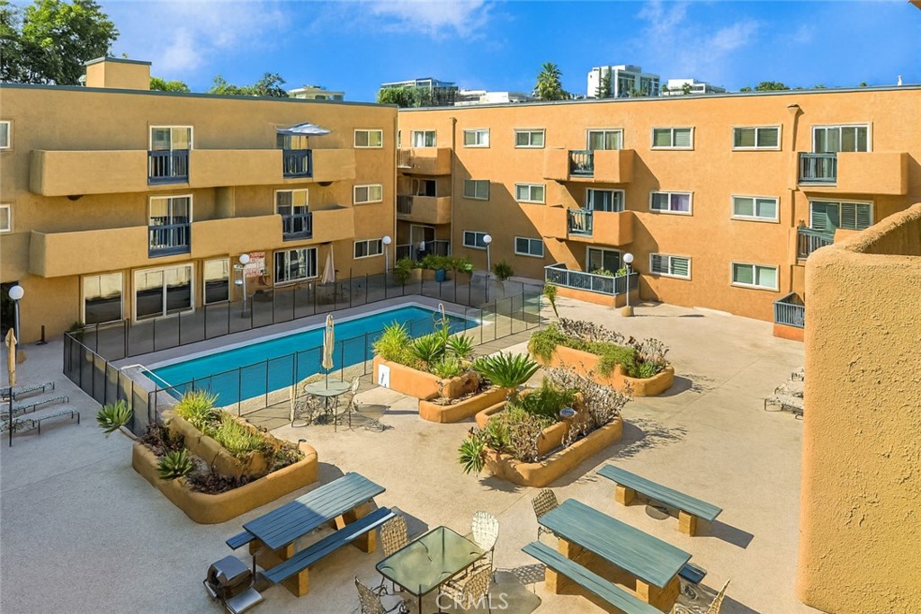 MLS #CV25268331 image #4