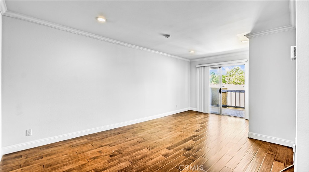 MLS #CV25268331 image #8