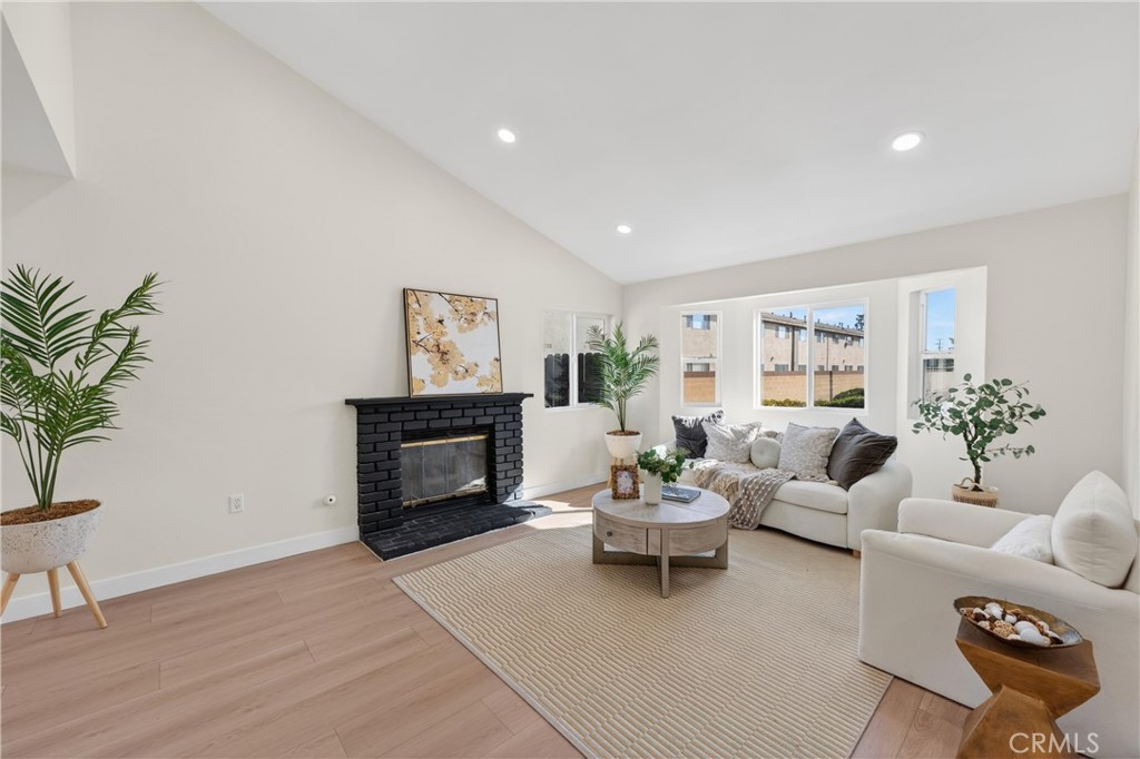 MLS #CV25269934 image #4