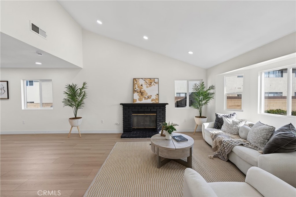 MLS #CV25269934 image #5