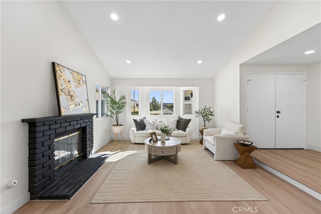 MLS #CV25269934 image #6