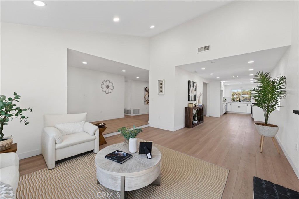 MLS #CV25269934 image #8