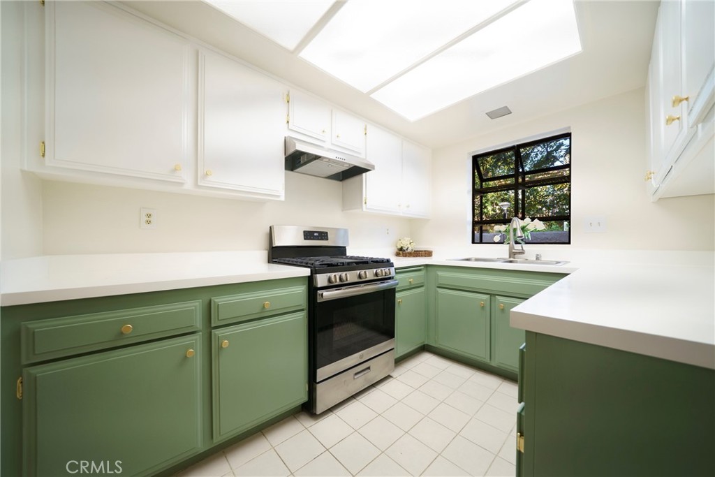 MLS #CV25270561 image #11