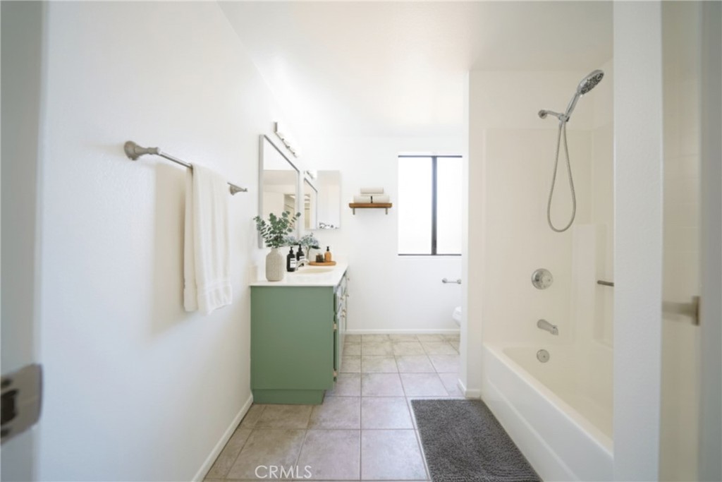 MLS #CV25270561 image #24