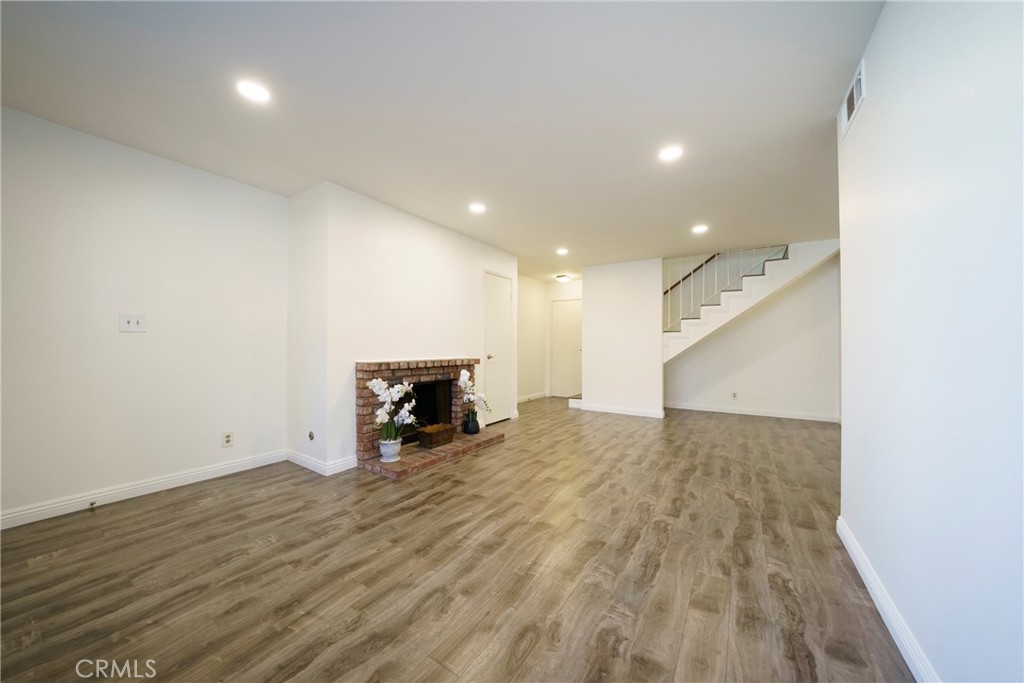 MLS #CV25270561 image #7