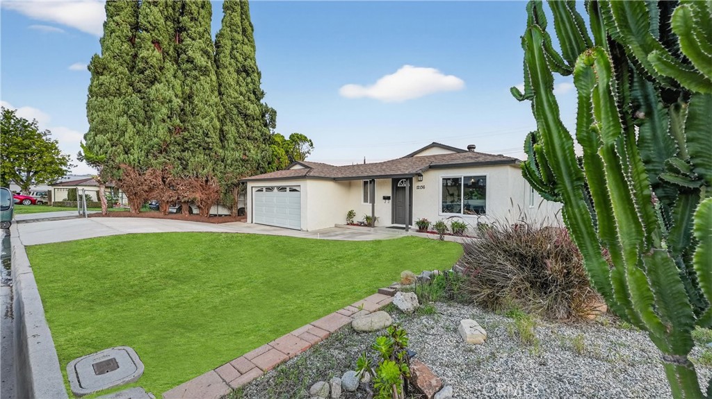 MLS #CV25271299 image #1