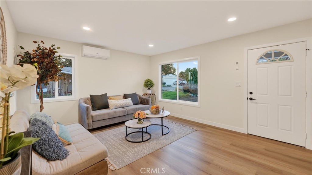 MLS #CV25271299 image #3