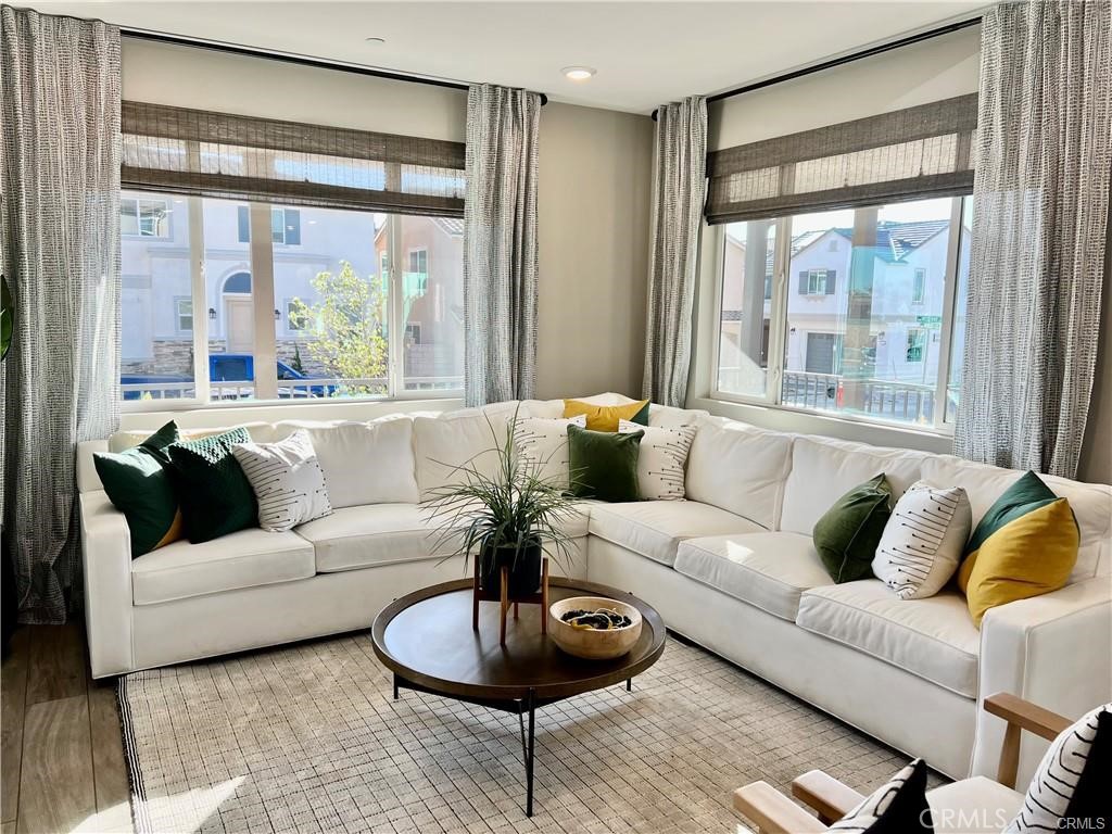 MLS #CV25271995 image #1