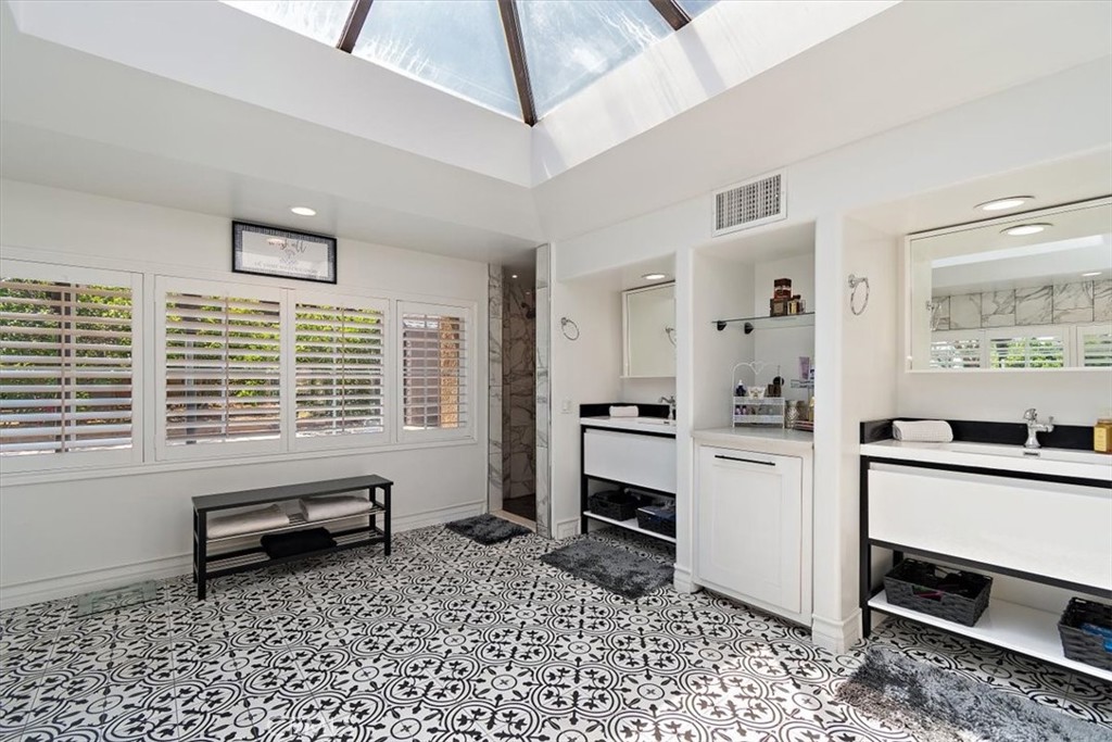 MLS #CV25272860 image #41