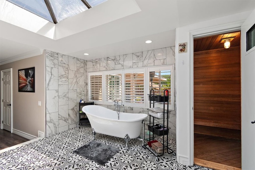 MLS #CV25272860 image #44