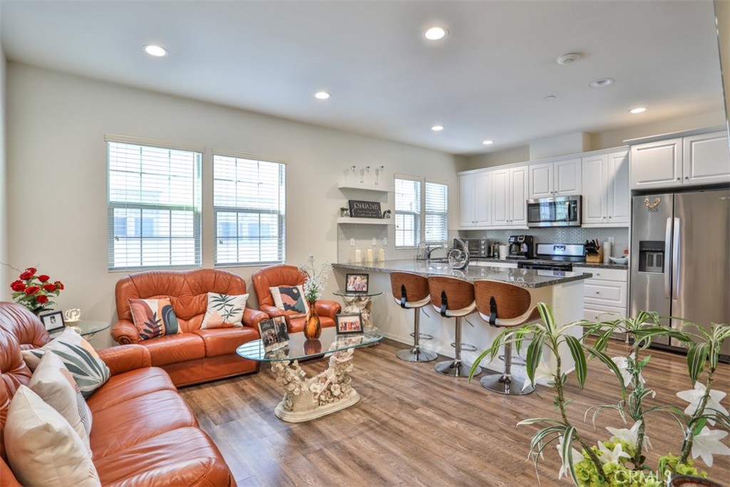 MLS #CV25273645 image #8