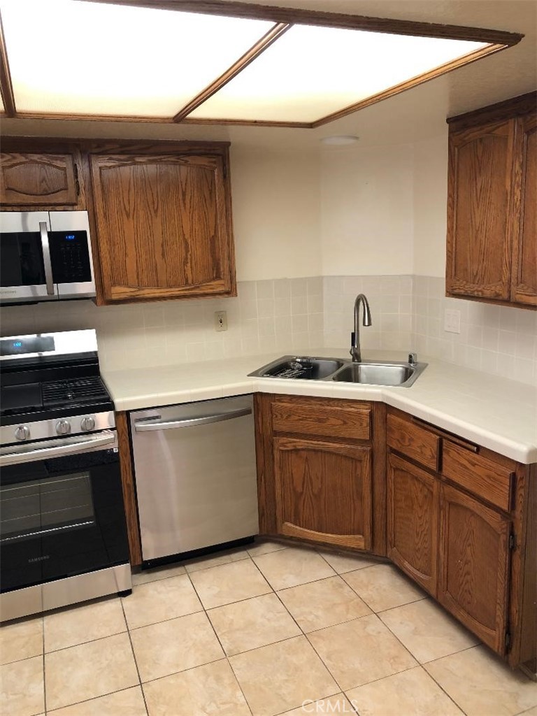 MLS #CV25273651 image #3