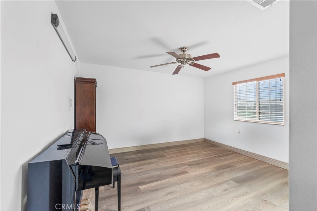 MLS #CV25275482 image #5