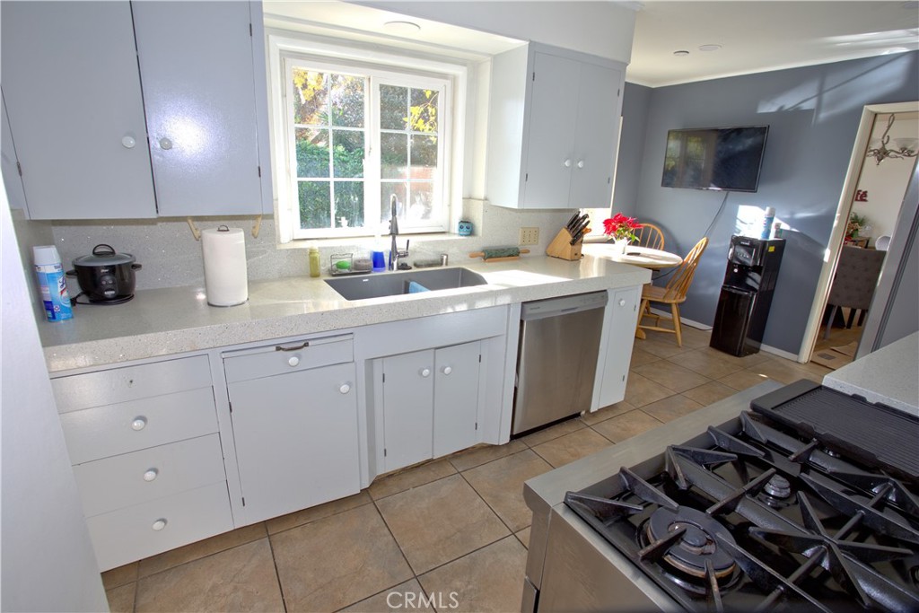 MLS #CV25278032 image #12