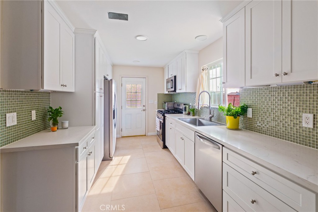 MLS #CV25279987 image #1