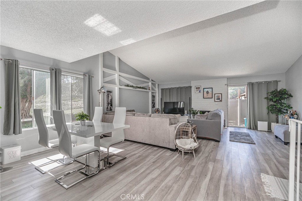 MLS #DW25014966 image #8