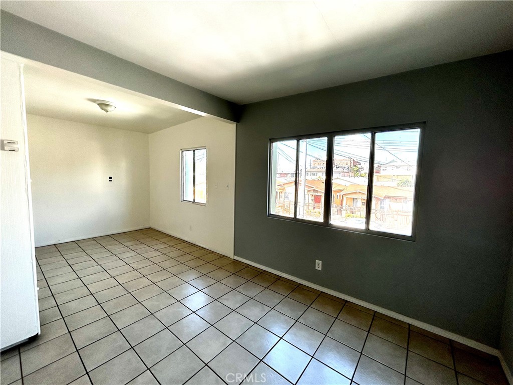 MLS #DW25026621 image #5