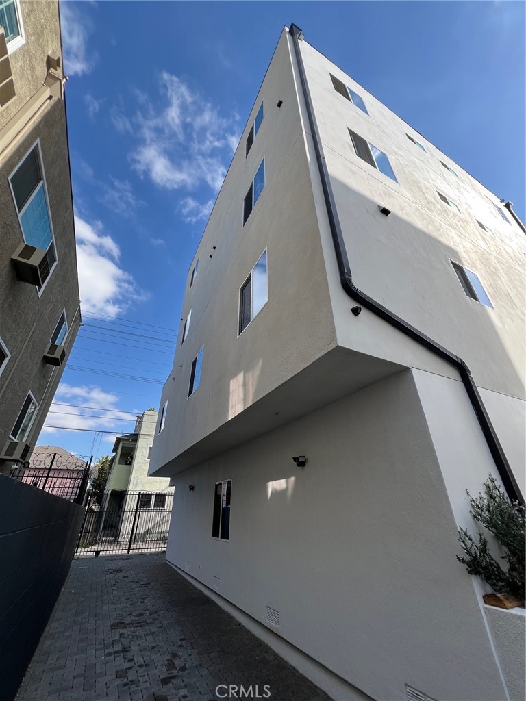 MLS #DW25031104 image #12