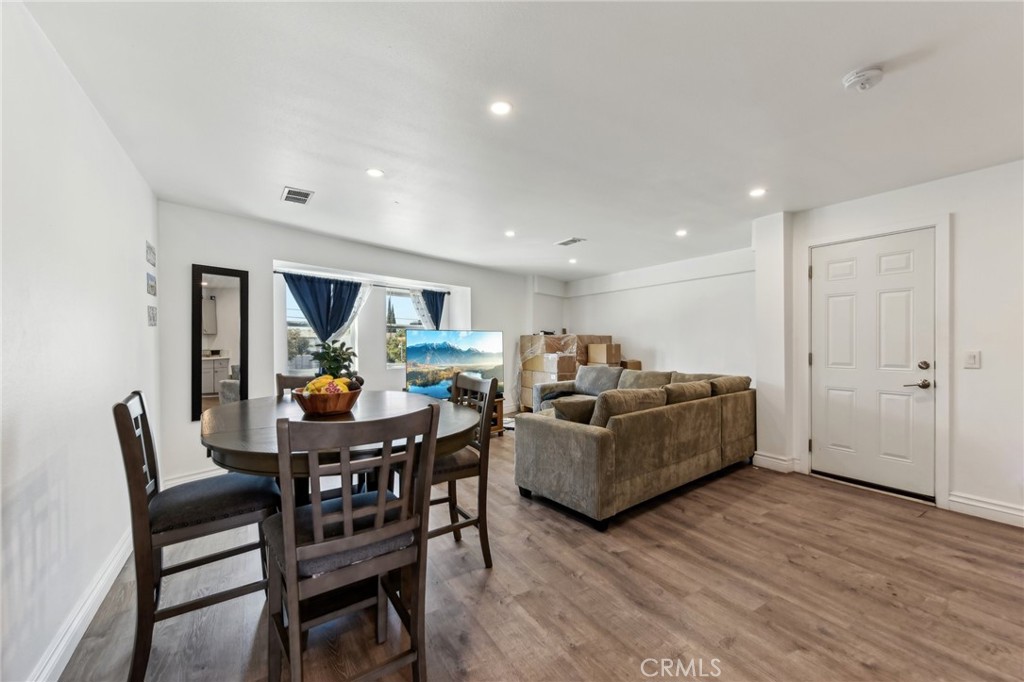 MLS #DW25048130 image #10