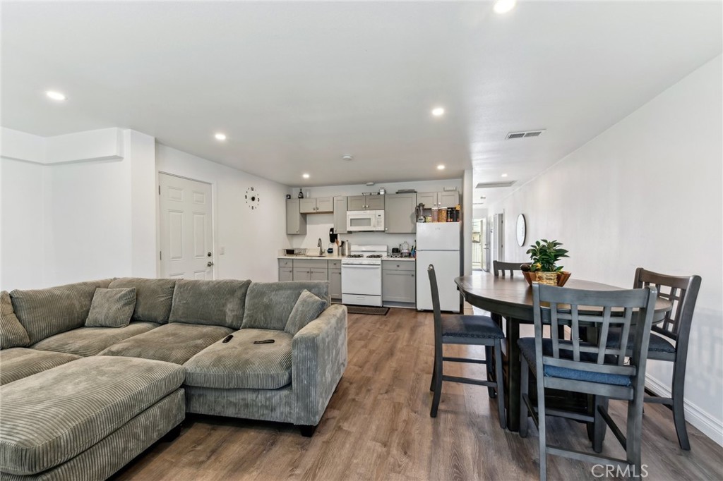 MLS #DW25048130 image #11