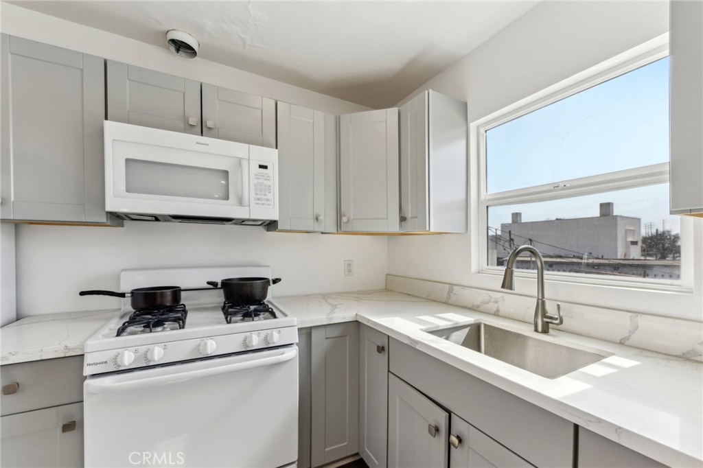 MLS #DW25048130 image #13