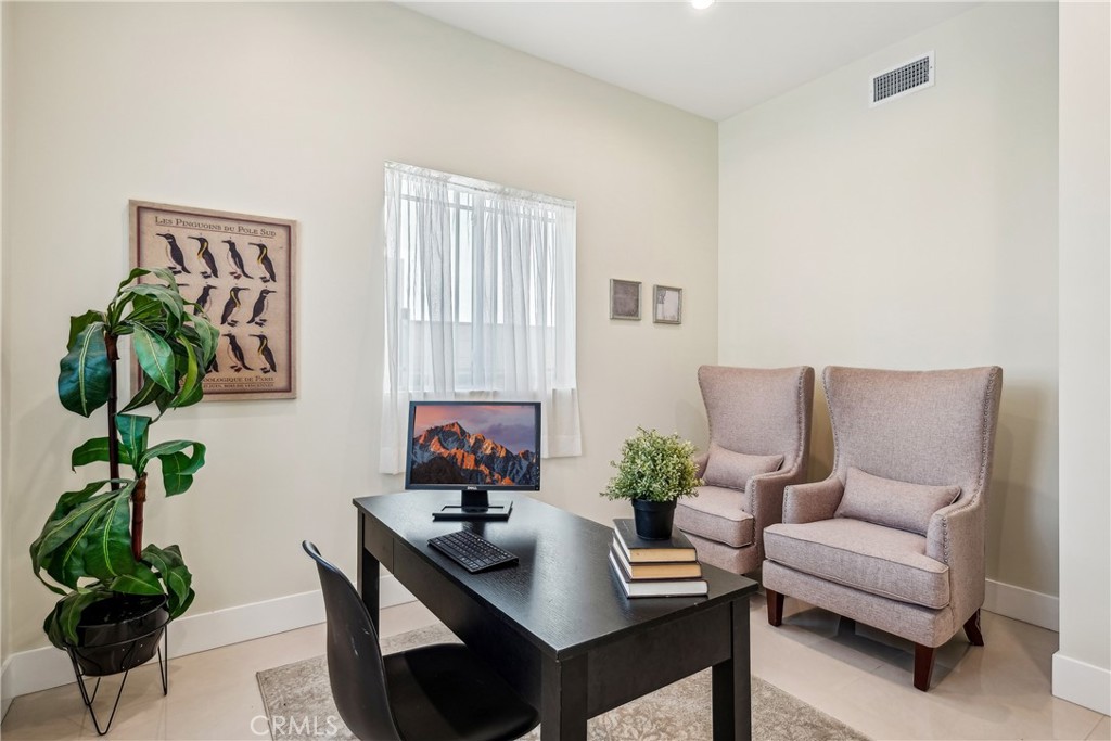 MLS #DW25054086 image #15