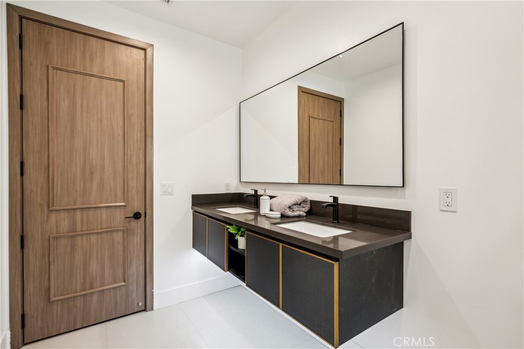 MLS #DW25054086 image #30