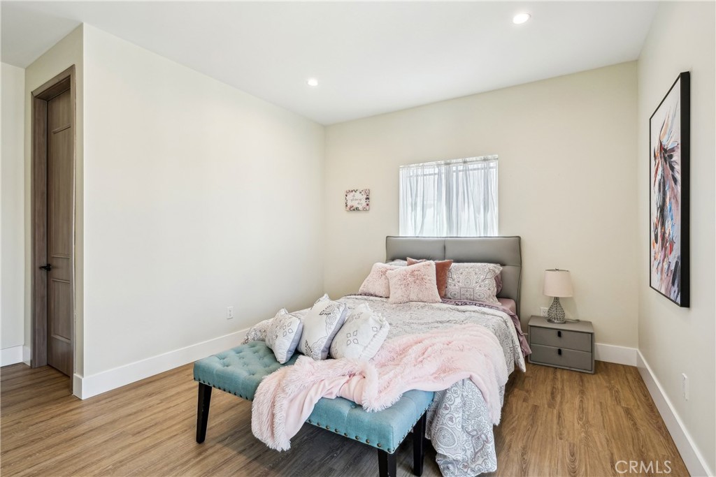 MLS #DW25054086 image #32