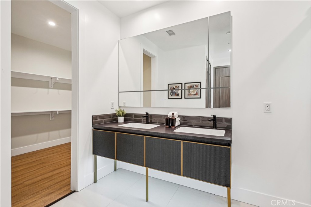 MLS #DW25054086 image #40