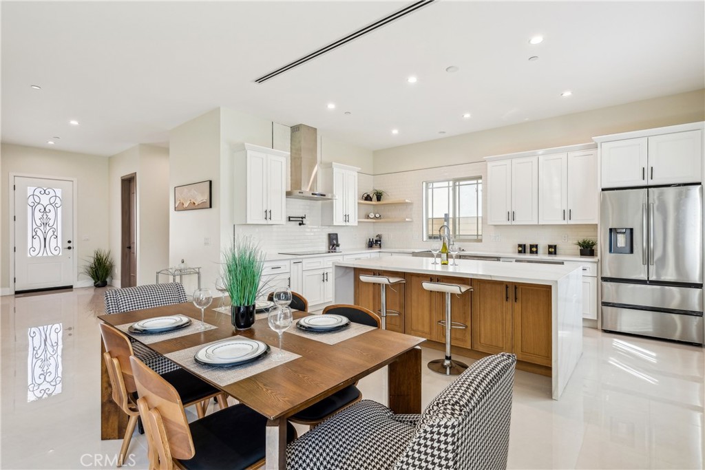 MLS #DW25054086 image #6