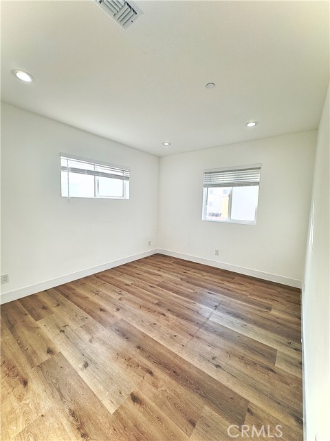 MLS #DW25056403 image #3